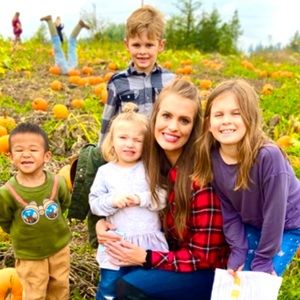 Meet your Posher, Elizabeth